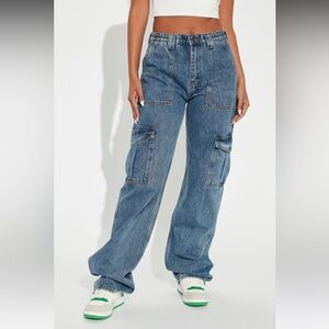 Wide Leg Cargo Jeans / Medium Blue Wash / Size 7
